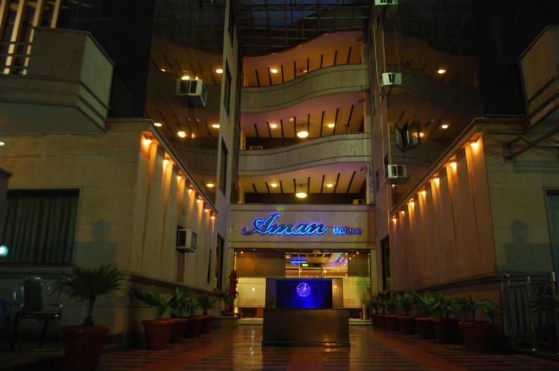 Aman Deluxe Hotel New Delhi Bagian luar foto