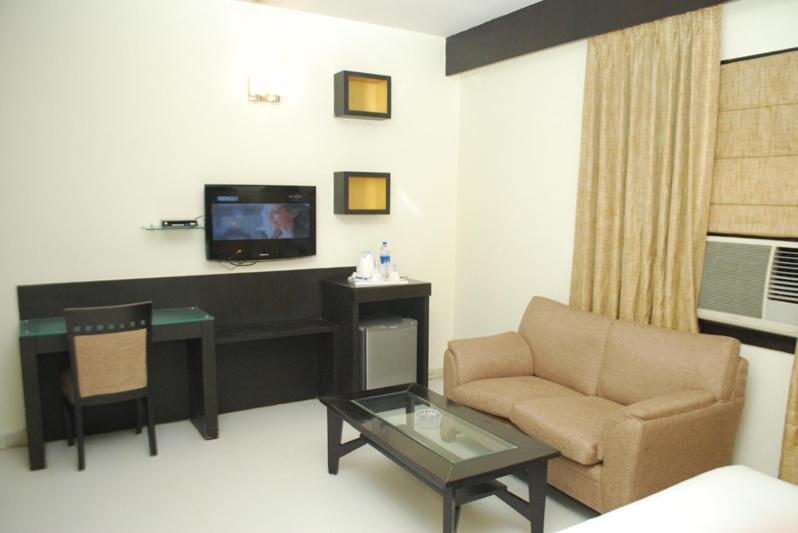 Aman Deluxe Hotel New Delhi Bagian luar foto