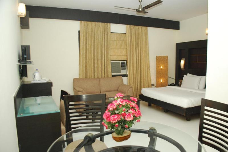 Aman Deluxe Hotel New Delhi Bagian luar foto