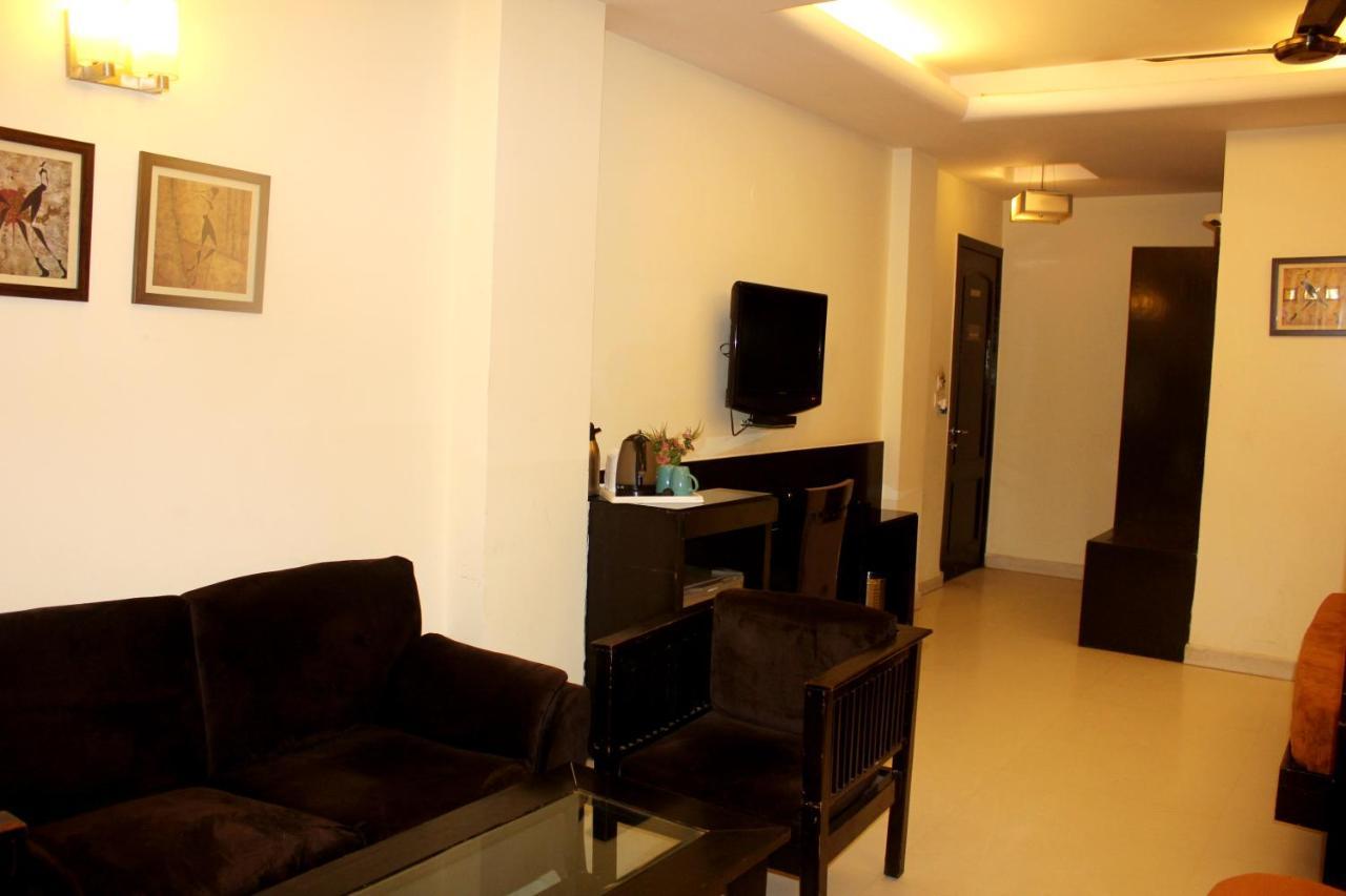 Aman Deluxe Hotel New Delhi Bagian luar foto