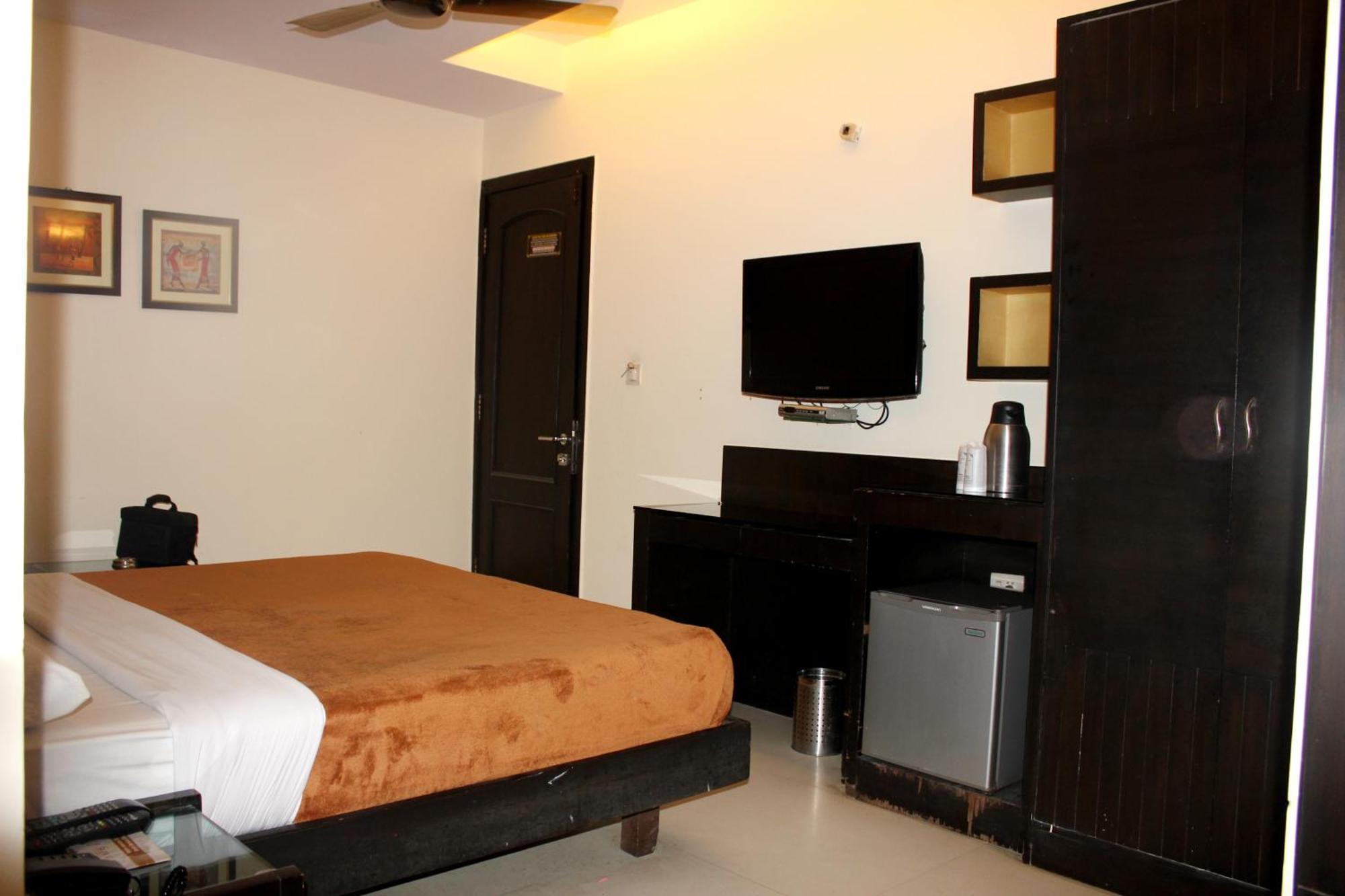 Aman Deluxe Hotel New Delhi Bagian luar foto